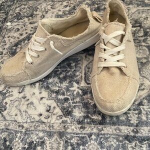Frayed Canvas Sneakers in Beige